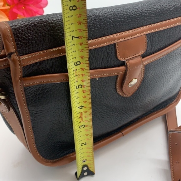 Oggi Domani Black tan crossbody bag. B92992C - Picture 6 of 8